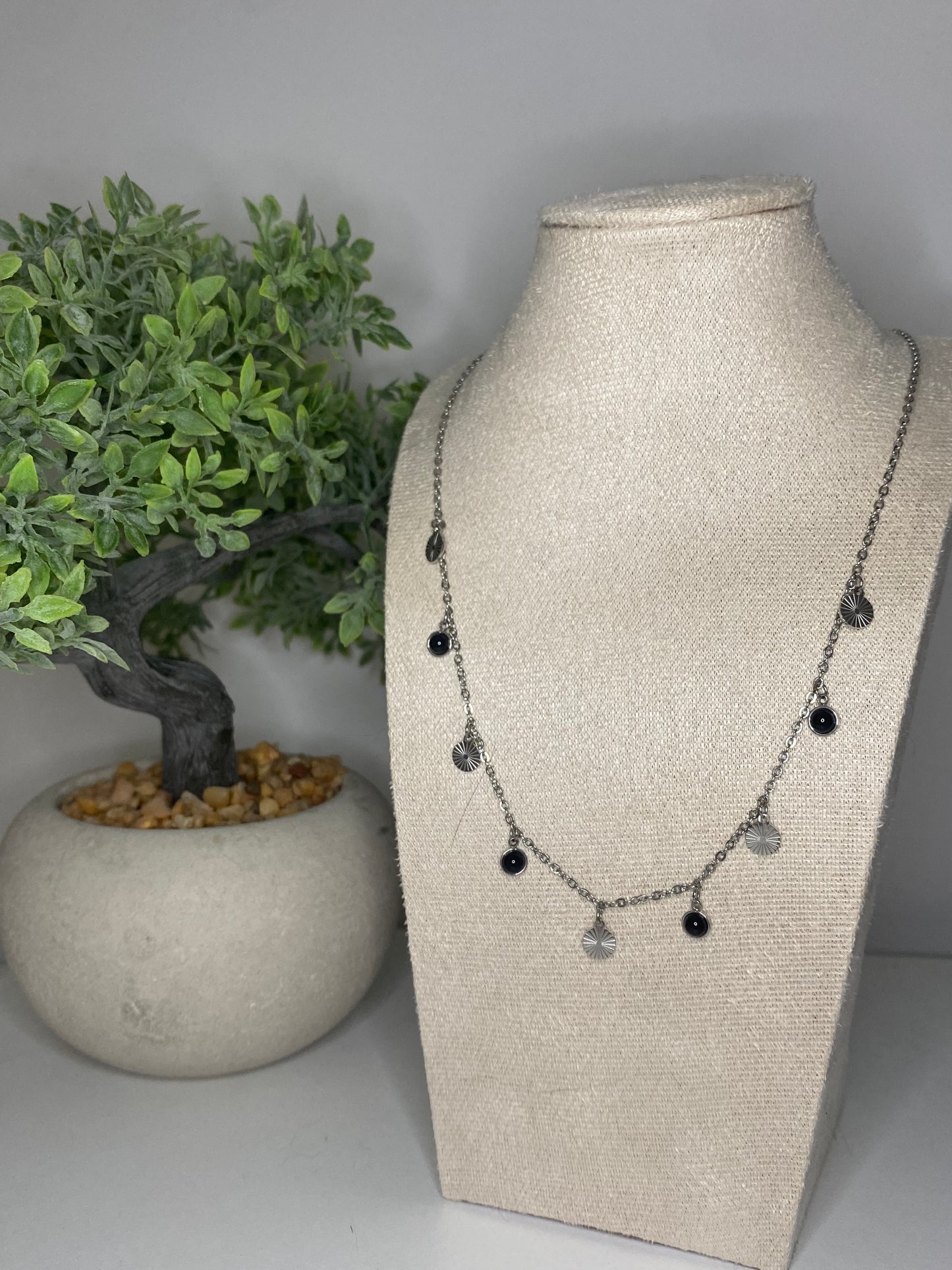 Collier Ava