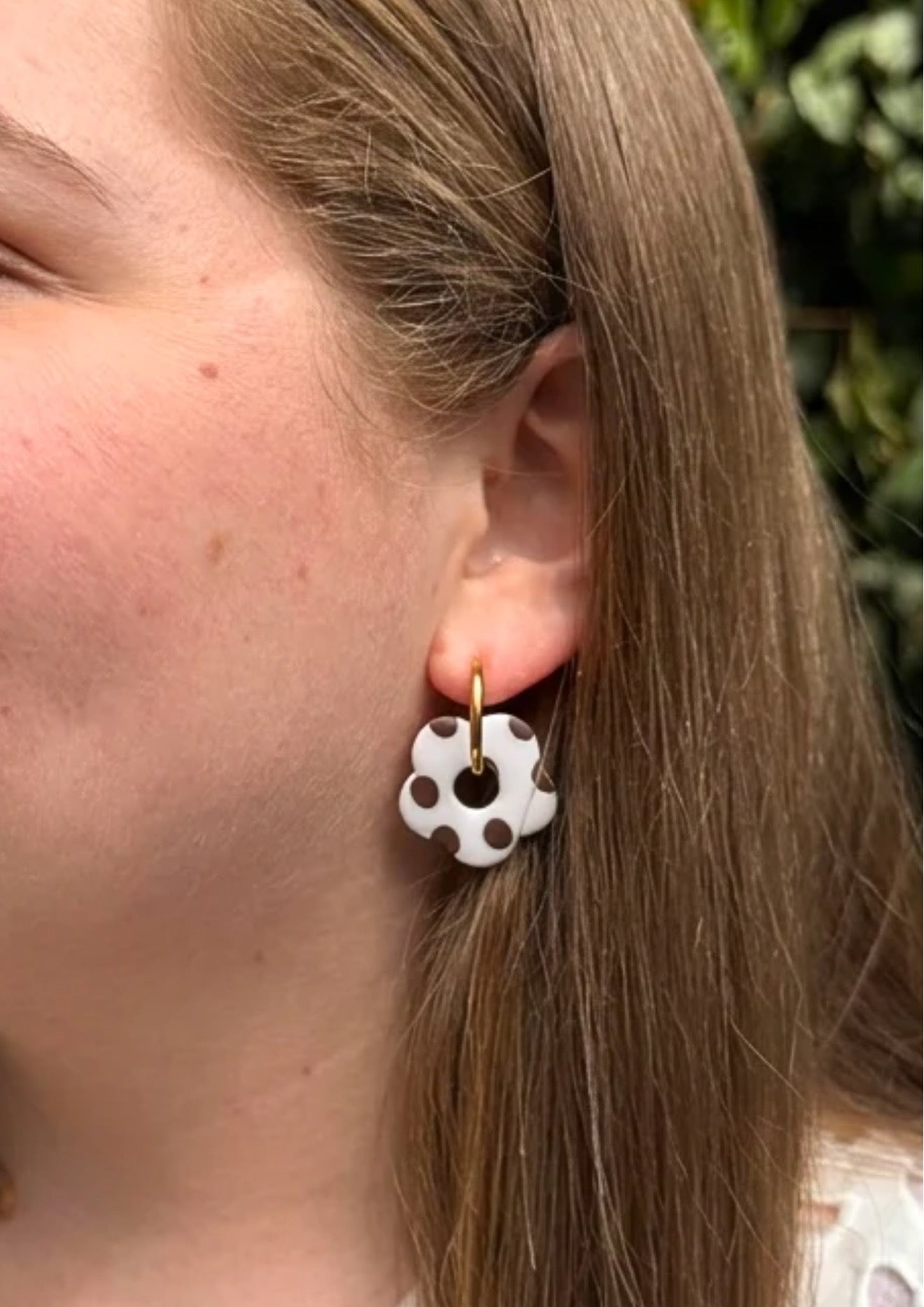 Boucles d’oreilles - Fleur pois marron